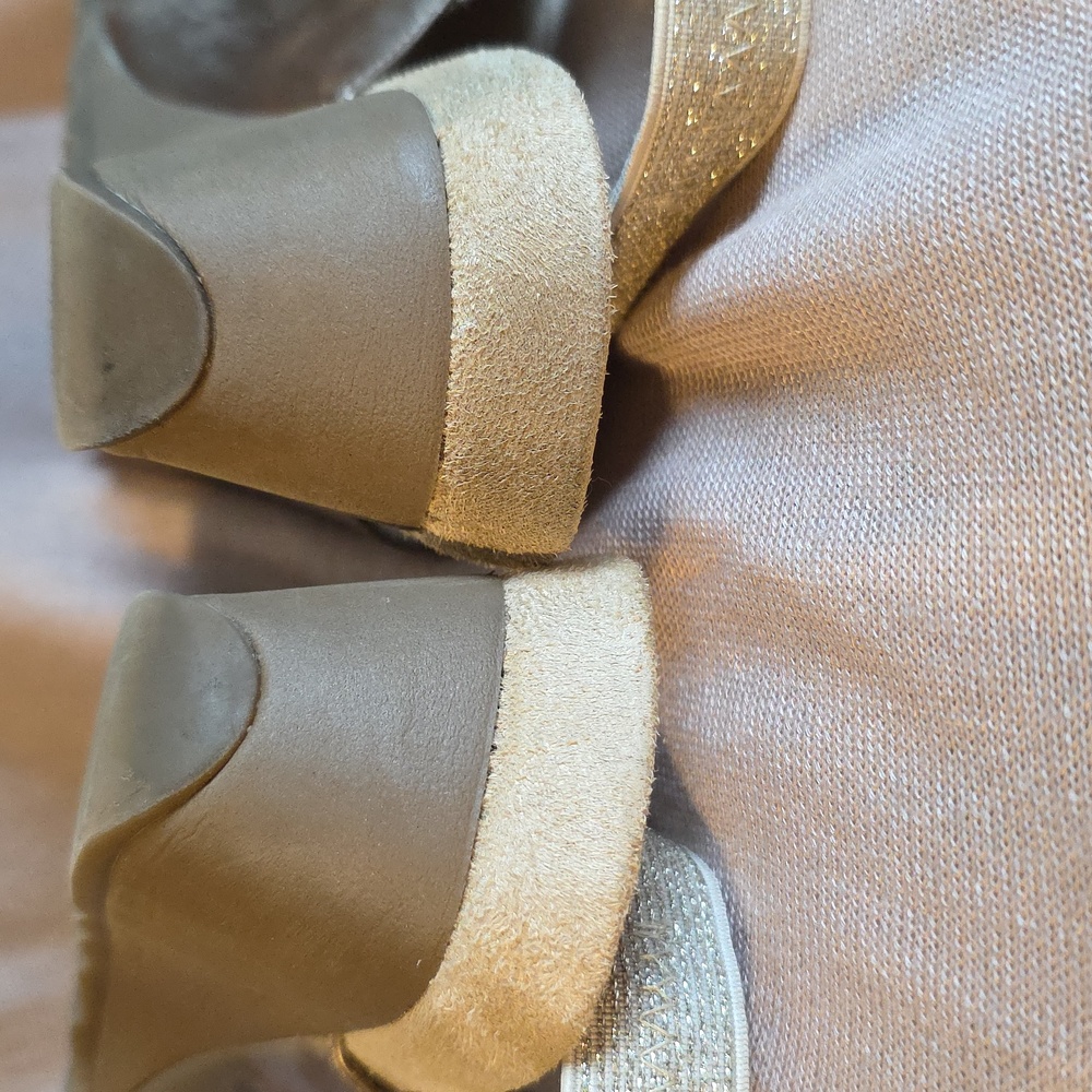 Anne Klein Women's Cream and Gold Sandals - Picture 5 of 6